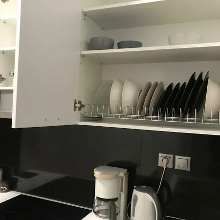 Renovated Minimal Next To Metro アパート アテネ